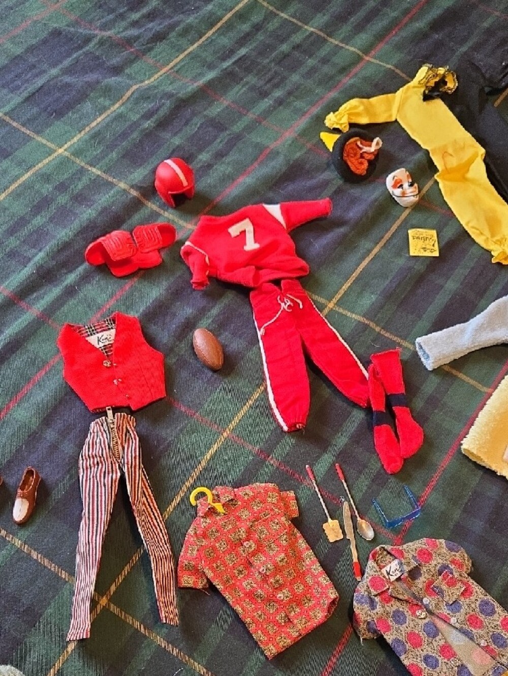 Vintage Ken Doll Blonde Hair with White Briefs, Case And Clothes - Picture 10 of 15